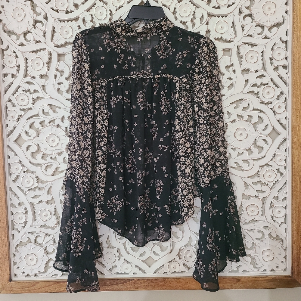 Free People Serena Floral Bell Sleeve Printed Blouse Black Multi Boho Sz Small - Picture 3 of 7